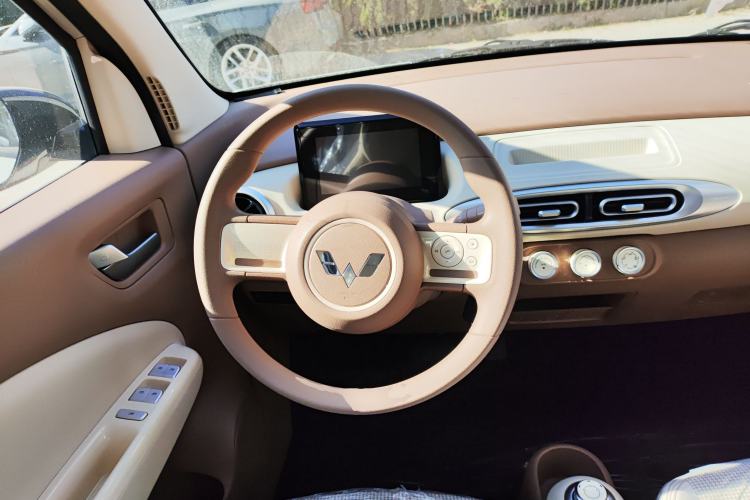 Used Wuling Hongguang MINIEV 2025 Four-Door Version Advanced Edition
