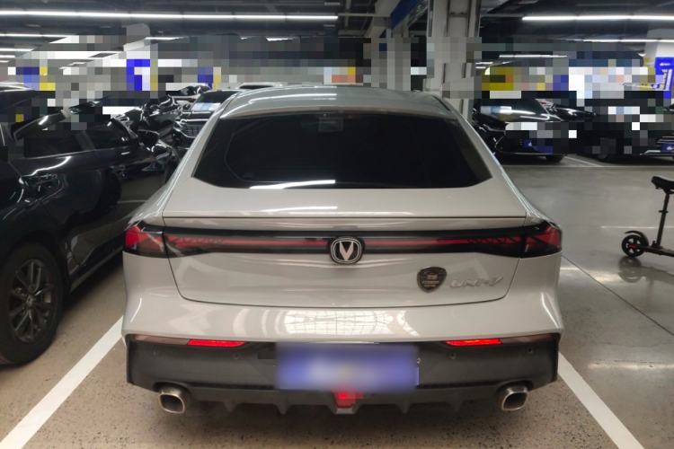 Used Changan UNI-V 2022 1.5T Prestige Version
