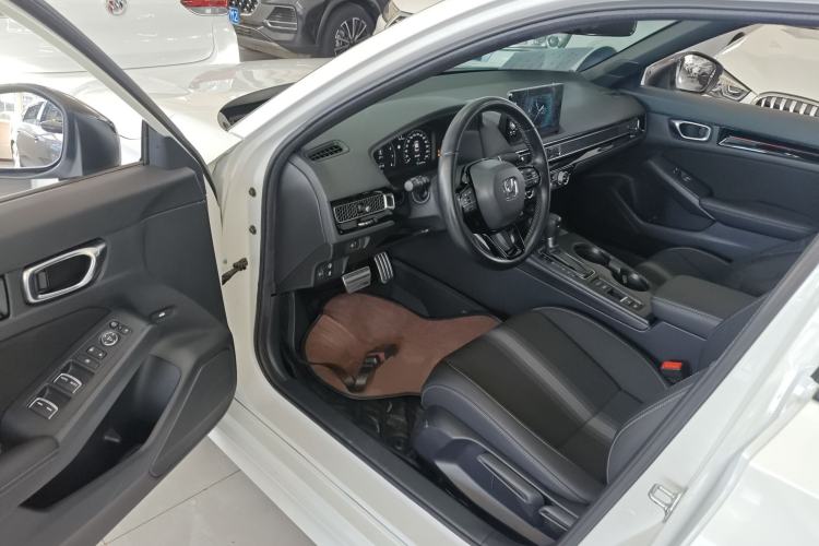 Used Honda Civic 2022 240TURBO CVT Dynamic Edition
