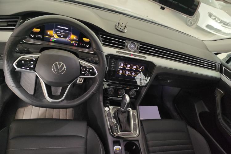 Used Volkswagen Magotan 2025 Zhongxiang Version 280TSI DSG Comfort Edition