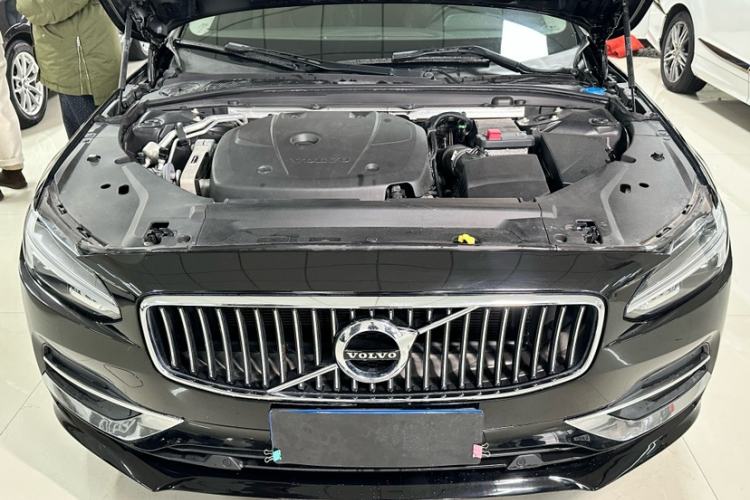 Used Volvo S90 2017 T4 Zhiyuan Edition
