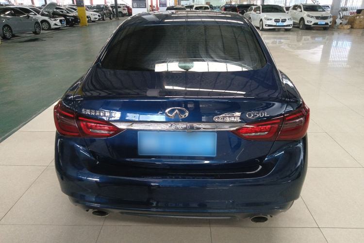 Used Infiniti Q50L 2018 2.0T Enjoyment Version China VI Standard
