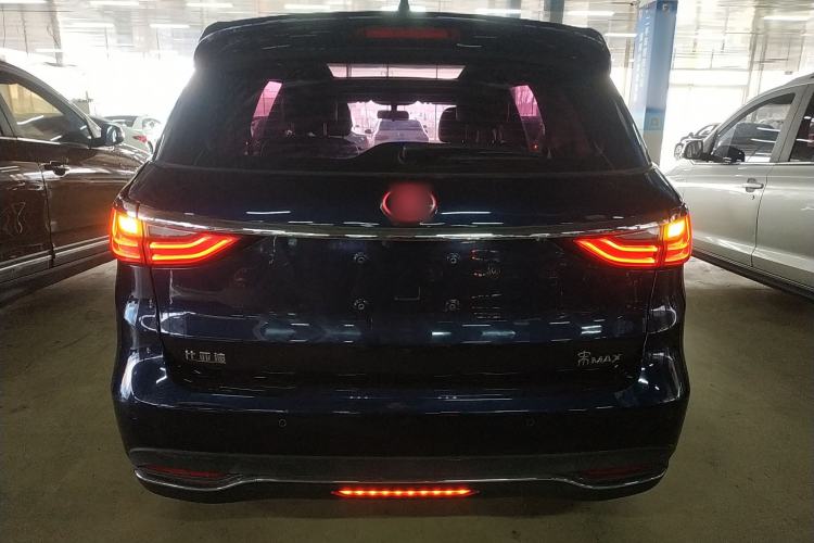 Used BYD Song MAX 2018 1.5T Automatic Smart Connect Elite Model with 6 Seats