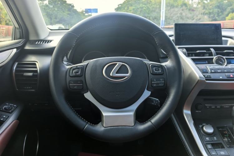 Used Lexus NX 2015 300h All-Wheel-Drive Fēngzhì Edition
