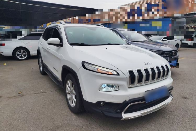 Used  Cherokee 2016 2.4L Leading Edition
