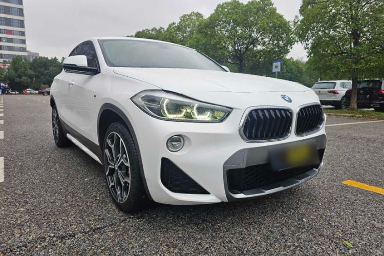 Used BMW X2 2018 sDrive25i Luxury Model with M Off-Road Package China V Emission Standard
