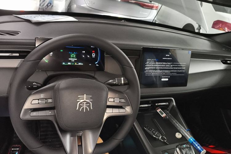 Used BYD Qin PLUS 2025 DM-i Smart Drive 55KM Leading Model
