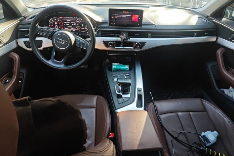 Used Audi A4L 2018 30th Anniversary Edition 40 TFSI Fashion Model
