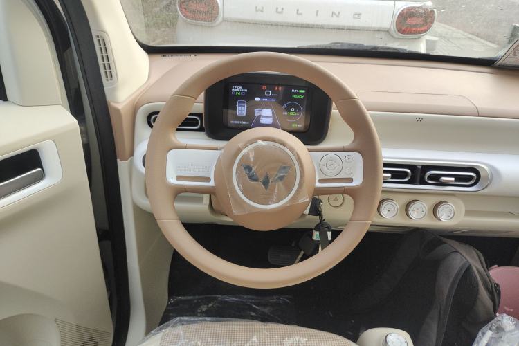 Used Wuling Hongguang MINIEV 2024 3rd Generation 215km Youth Edition
