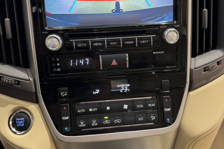 Used Toyota Land Cruiser 2017 4.0L Automatic Parallel Import