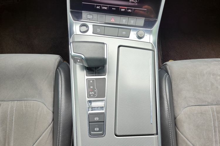 Used Audi A6L 2022 40 TFSI Luxury Dynamic Model
