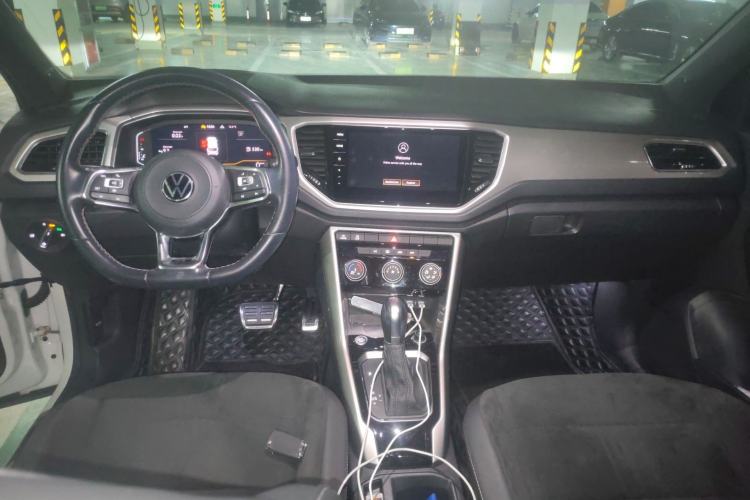 Used Volkswagen T-ROC 2022 280TSI DSG Two-Wheel Drive R-Line Pro PLUS
