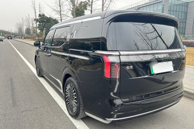 Used Zeekr 009 2022 WE Edition