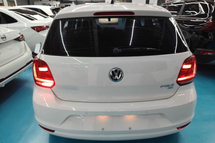 Used Volkswagen Polo 2016 1.6L Automatic Comfort Model
