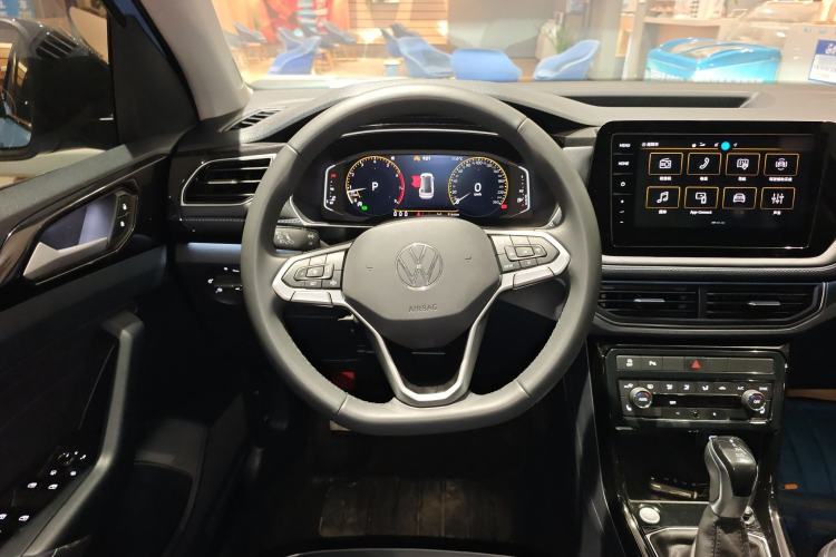 Used Volkswagen Tharu 2025 NewRui 300TSI Prestige Edition
