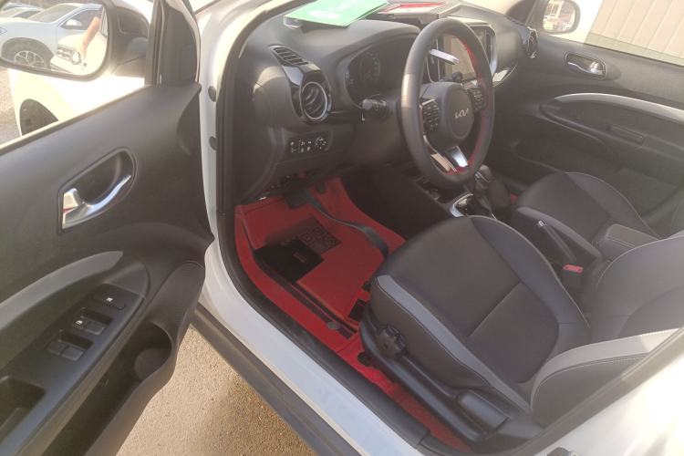 Used Kia Stonic 2021 1.4L CVT Fun & Sunroof Model
