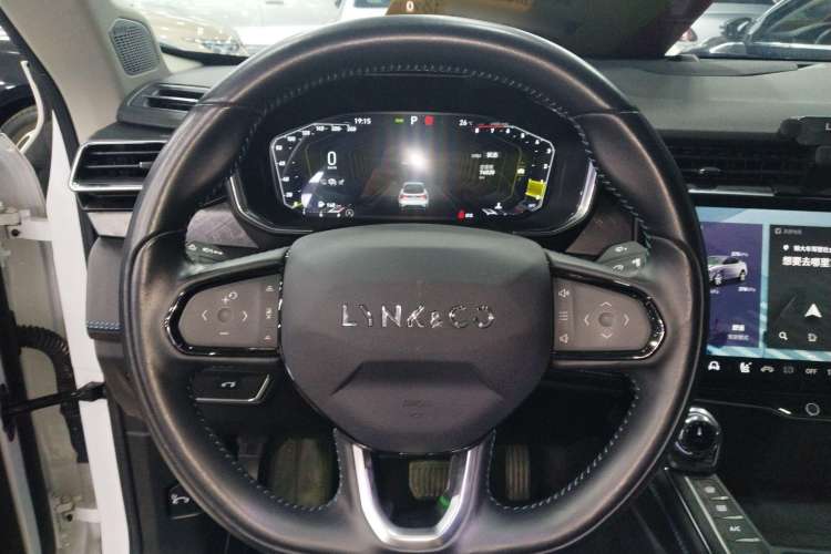 Used Lynk & Co 05 2020 2.0TD Two-Wheel Drive Shine Halo
