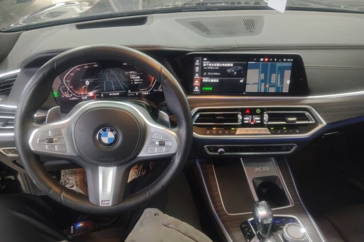 Used BMW X5 2022 Restyled xDrive 40Li M Sport Package
