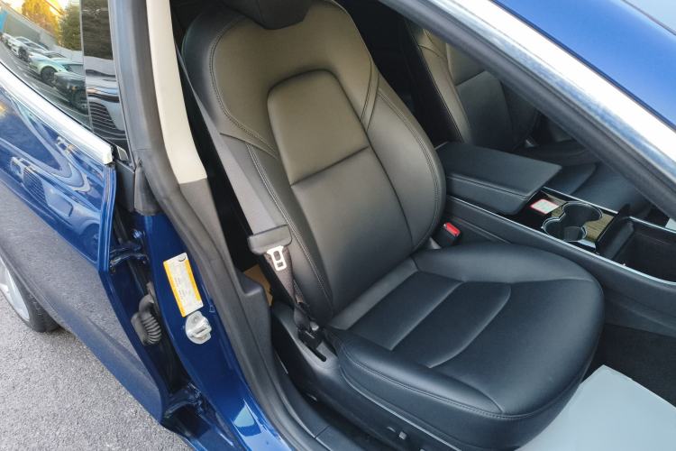 Used Tesla Model 3 2019 Long-Range Rear-Wheel-Drive Version
