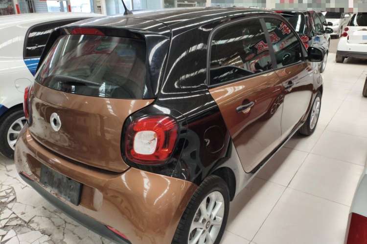 Used  forfour 2016 1.0L 52 kW Dynamic Edition
