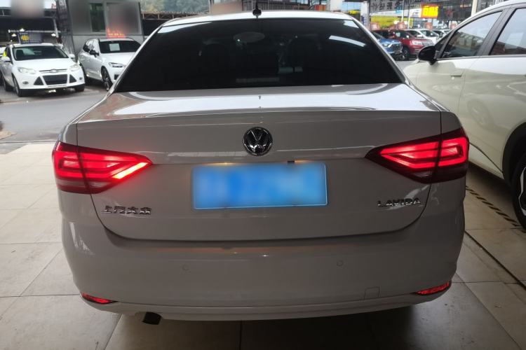 Used Volkswagen Lavida 2017 1.6L Automatic Fashion Edition
