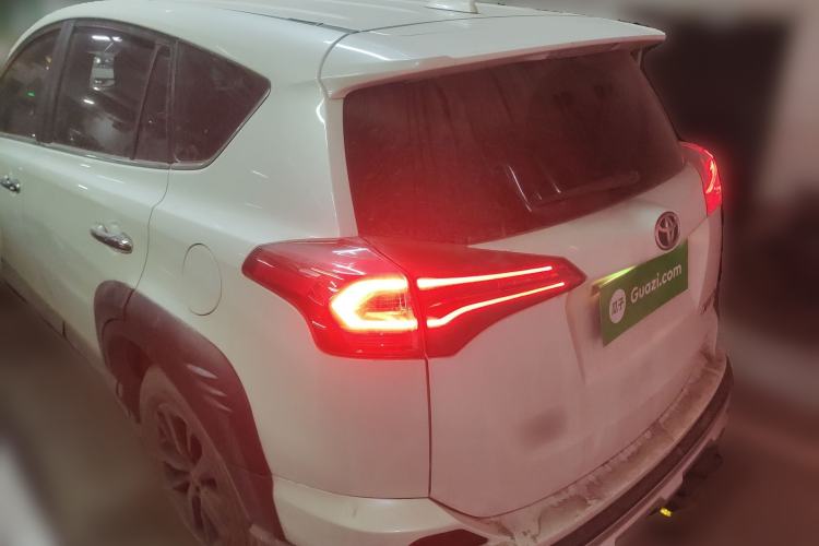 Used Toyota RAV4 2019 2.0L CVT Two-Wheel Drive Fashion X Limited Edition China VI Standard