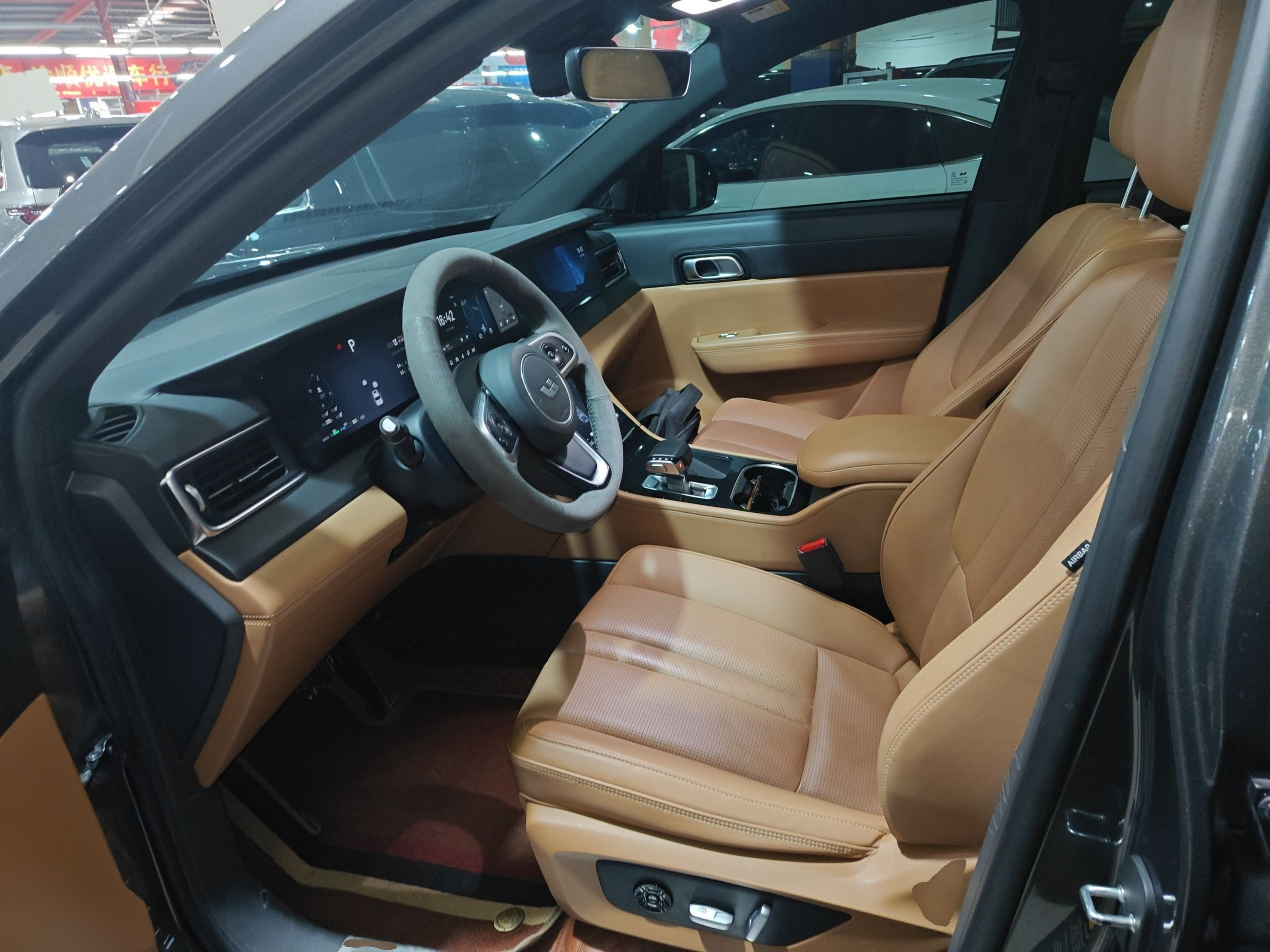 المقاعد الأمامية داخل السيارة