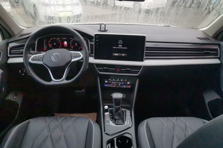 Used Volkswagen Tiguan L 2024 300TSI Automatic Two-Wheel Drive Smart Edition
