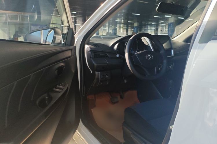 Used Toyota YARiS L 2019 1.5E CVT Dynamic Edition China VI compliant
