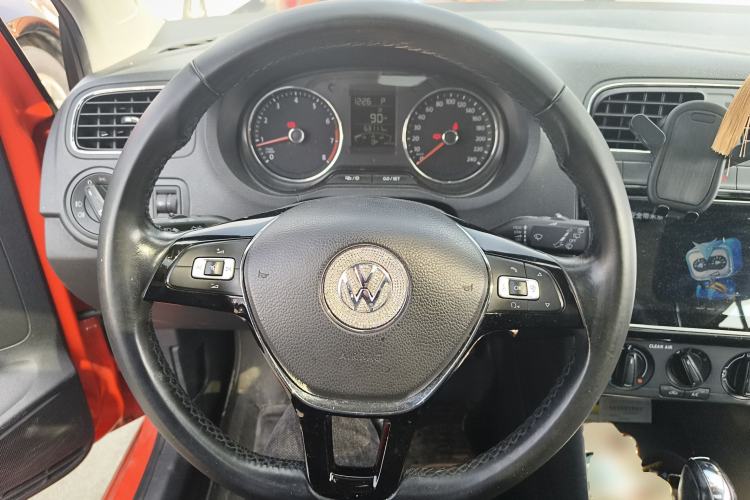 Used Volkswagen Polo 2016 1.6L Automatic Comfort Model
