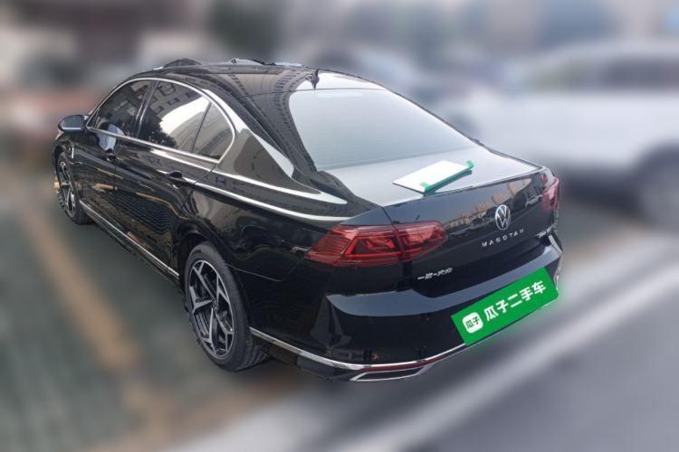 Used Volkswagen Magotan 2025 Revised Version 2 Zhongxiang Edition 330TSI DSG Luxury Trim
