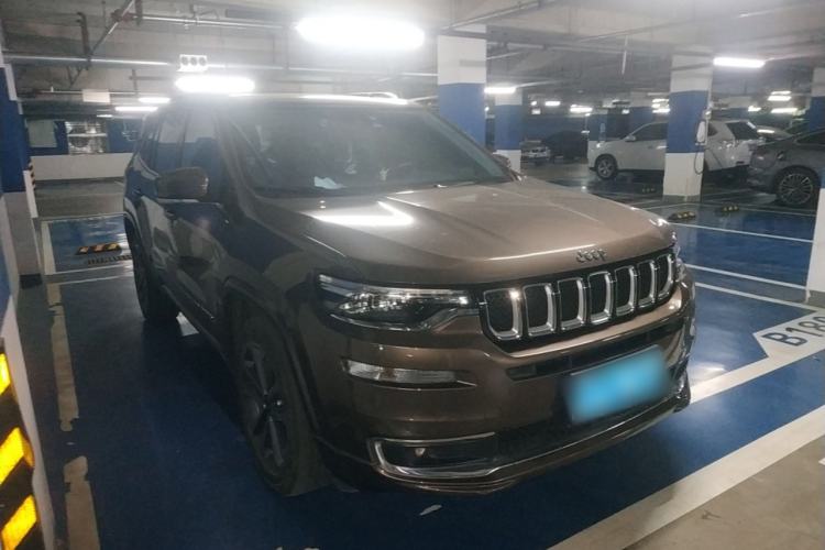 Used  Grand Commander 2018 2.0T Four-Wheel Drive Smart Enjoyment Version China V Emission Standard
