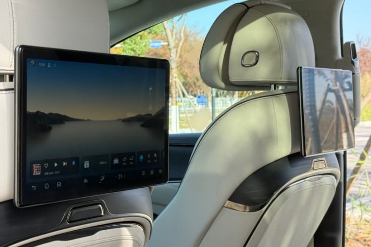 Used Denza D9 2024 DM-i 980 Four-Wheel Drive Flagship Model