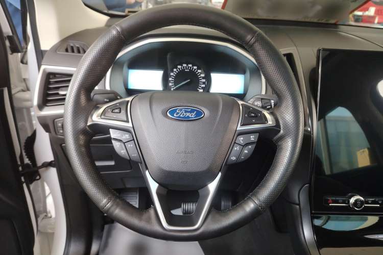 Used Ford Edge 2020 EcoBoost 245 Two-Wheel-Drive Platinum Edition 5 Seats
