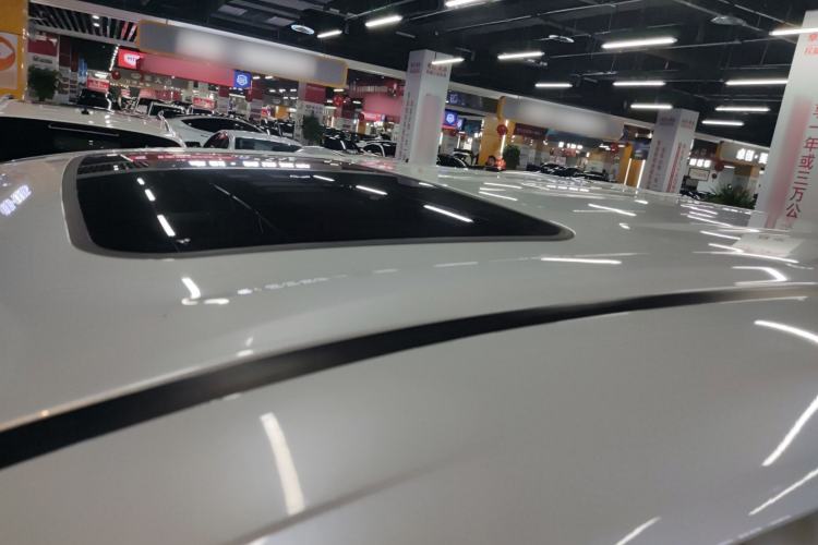 Used Toyota Sienna 2023 2.5L Hybrid Deluxe Edition