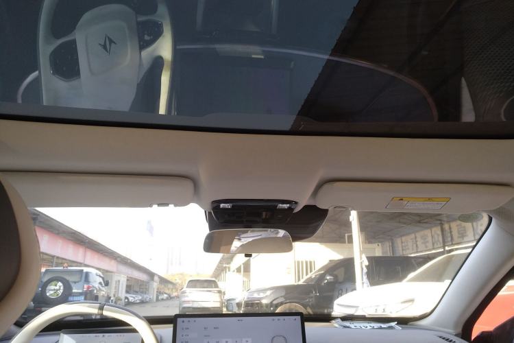 Used  eπ007 2024 Pure Electric 540 All-Wheel Drive Max Edition
