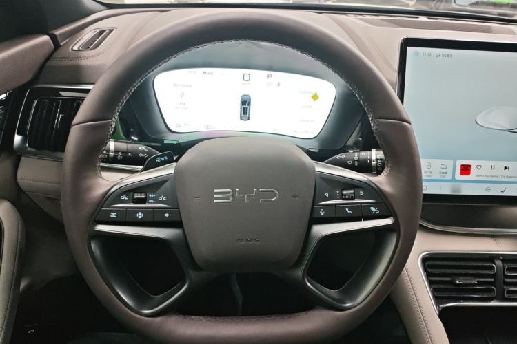 Used BYD Song PLUS New Energy 2025 EV Intelligent Driving Version 520km Premium Model
