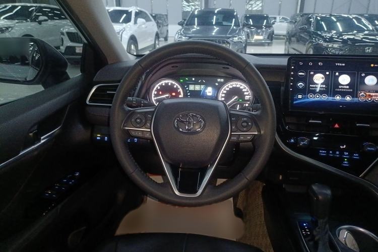 Used Toyota Camry 2021 2.0G Luxury Edition
