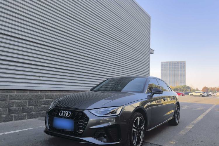 Used Audi A4L 2022 40 TFSI Luxury Dynamic Model
