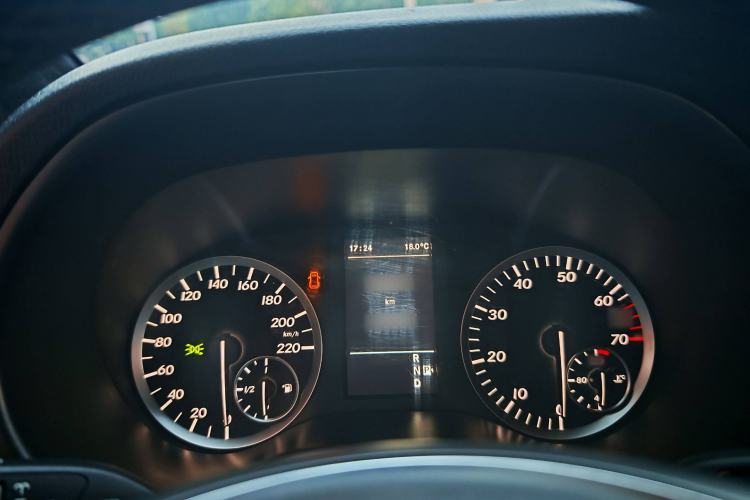 Used Mercedes-Benz Vito 2018 2.0T Business Version China VI Emission Standard
