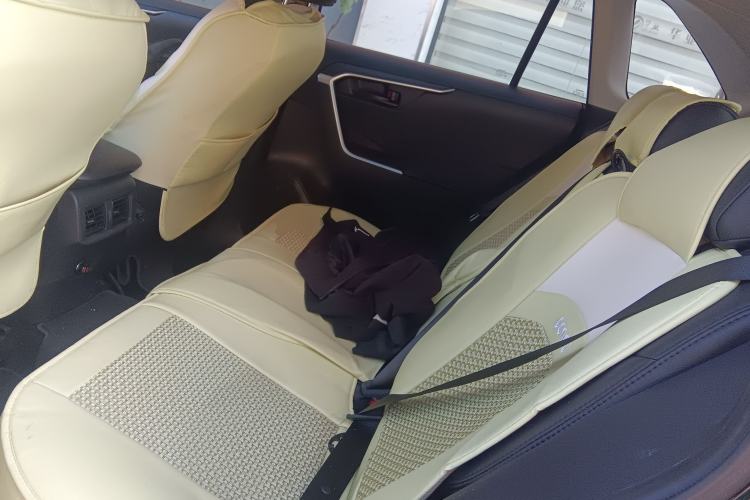 Used Toyota Wildlander 2023 2.0L CVT Two-Wheel Drive Leading Edition