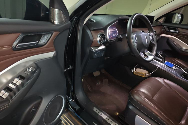 Used Wey VV6 2021 2.0T Two-Wheel Drive Smart Plus