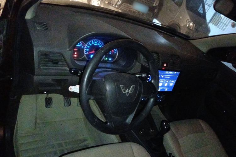 Used Wuling Hongguang 2014 1.5L S Standard Version
