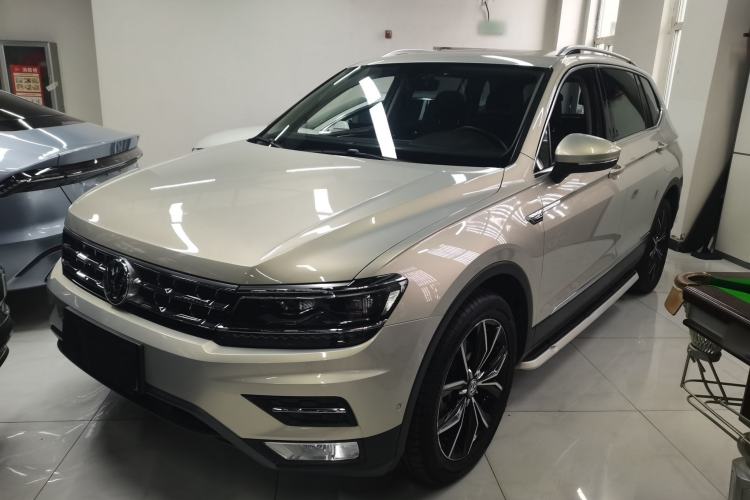 Used Volkswagen Tiguan L 2017 330TSI Automatic Two-Wheel Drive Flagship Edition
