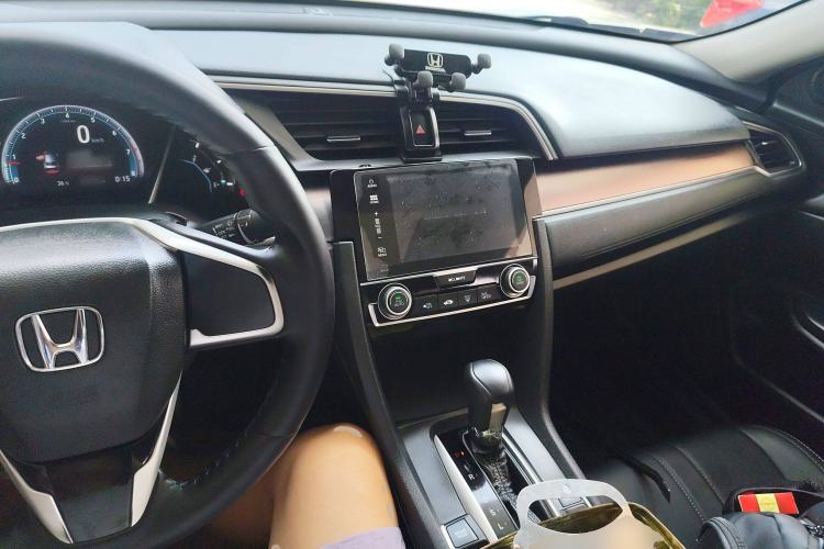 Used Honda Civic 2016 220TURBO CVT Luxury Edition
