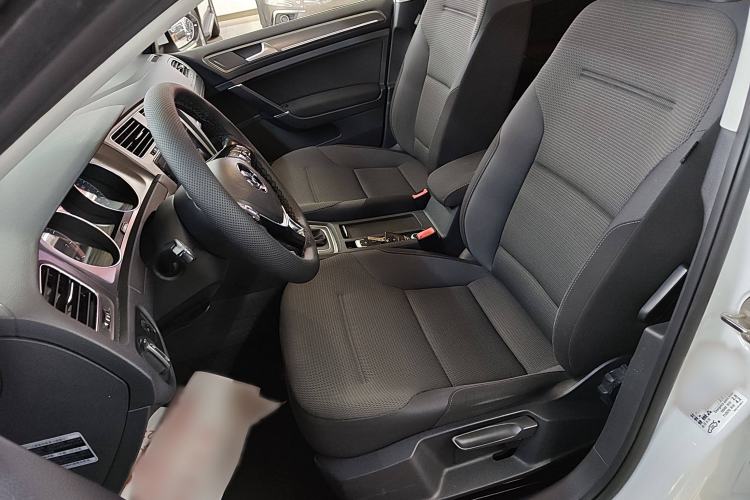 Used Volkswagen Golf 2015 1.4TSI Automatic Comfort Model
