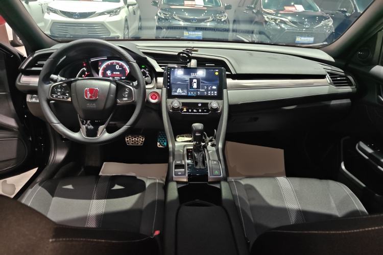 Used Honda Civic 2021 HATCHBACK 220TURBO CVT Trendy Cool Edition
