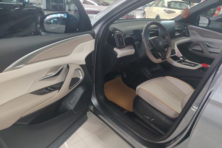 Used BYD Song Pro New Energy 2024 HONOR Edition DM-i 110KM Beyond Model
