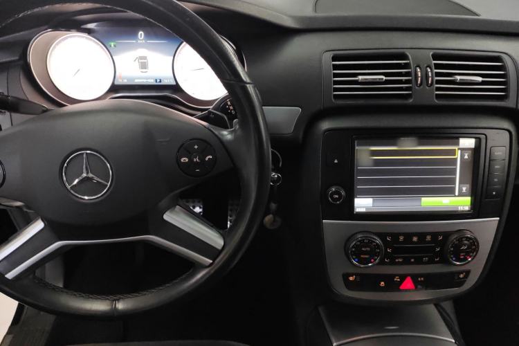 Used Mercedes-Benz R-Class 2014 R 320 4MATIC Business Model

