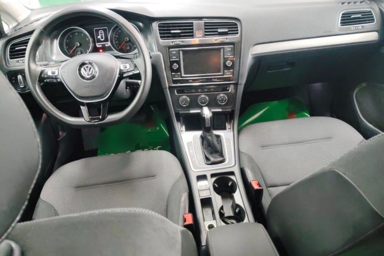 Used Volkswagen Golf 2018 230TSI Automatic Comfort Model
